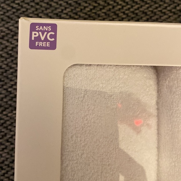 Munchkin waterproof changing pads set of 3 - Picture 2 of 6